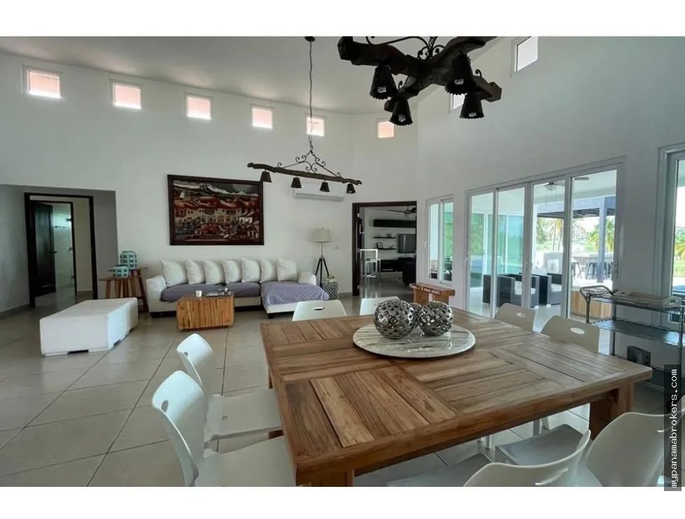 Se vende casa en vista mar, san carlos