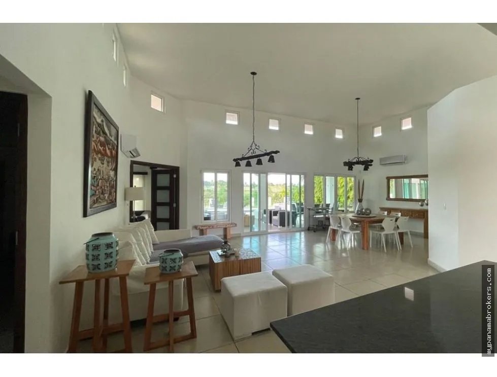 Se vende casa en vista mar, san carlos