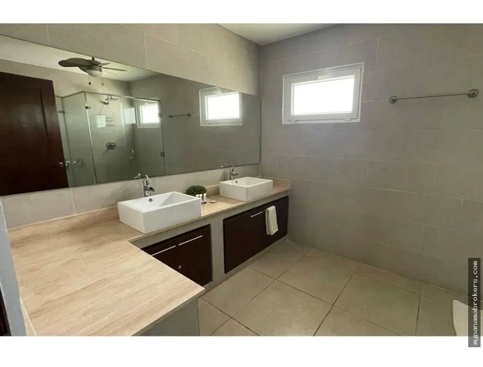 Se vende casa en vista mar, san carlos