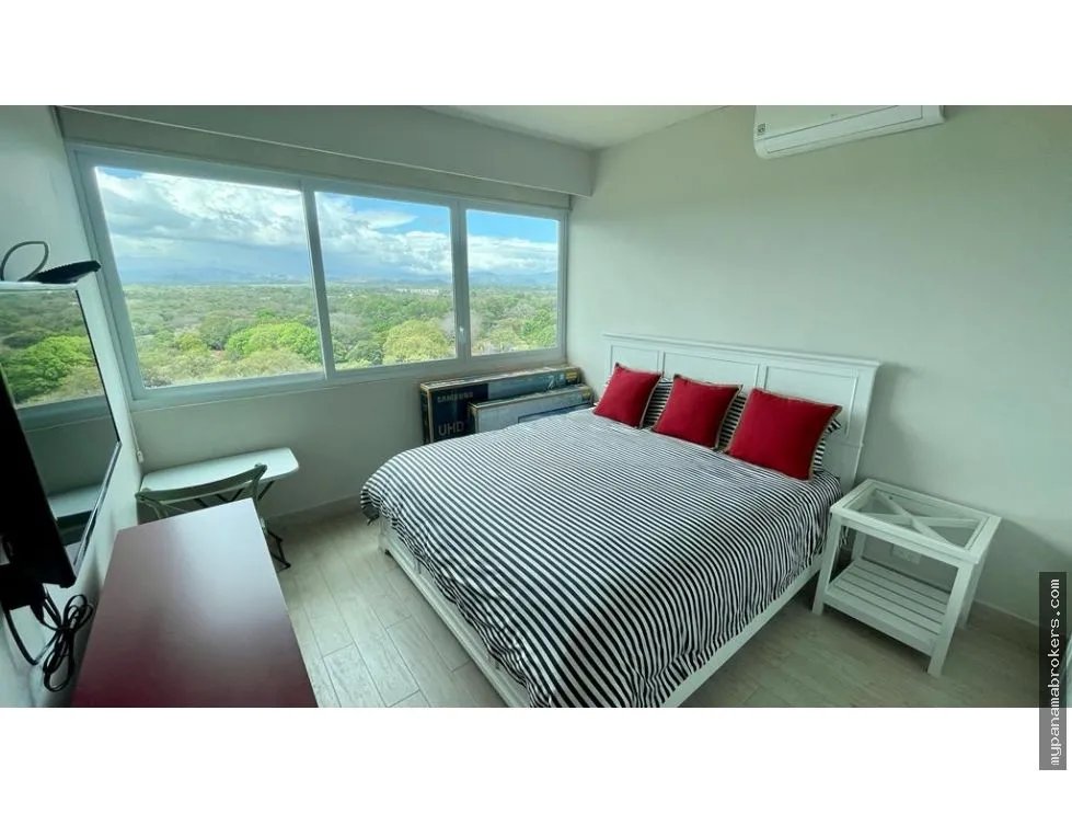Venta de apartamento en punta barco, san carlos
