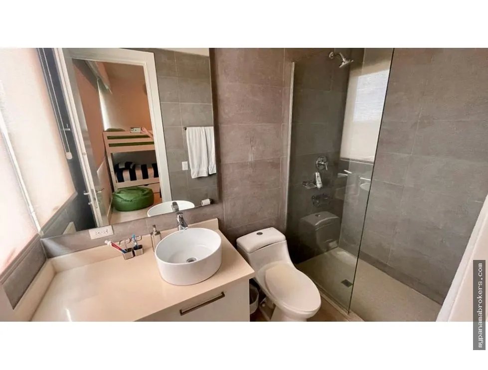 Venta de apartamento en punta barco, san carlos