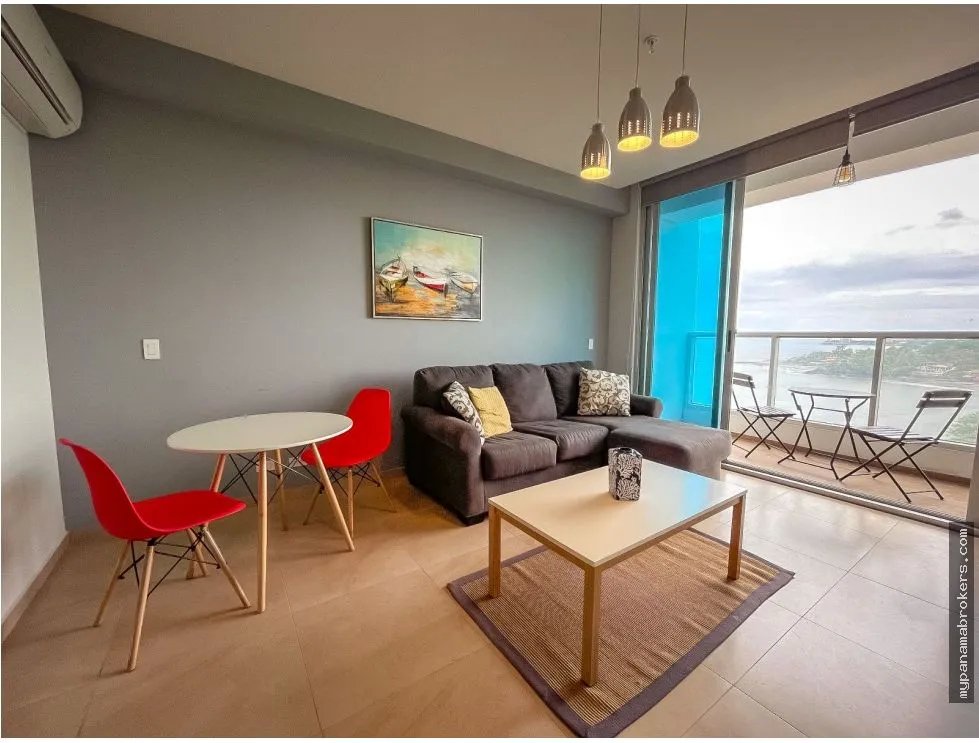 Se vende apartamento en royal palm, nueva gorgona