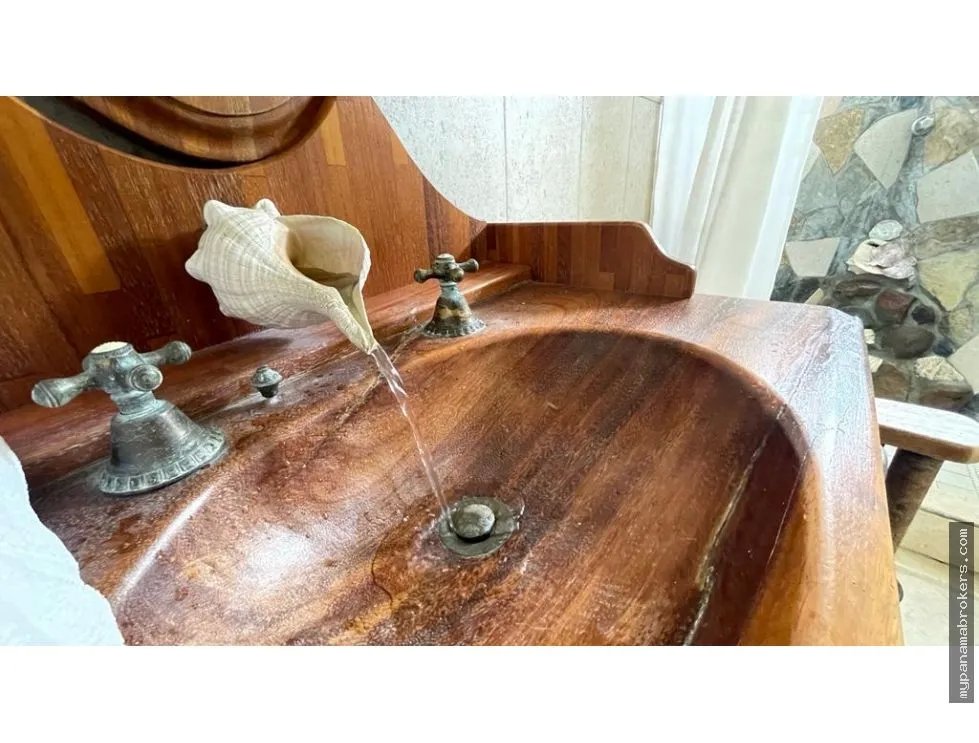 Se vende casa en punta barco, san carlos
