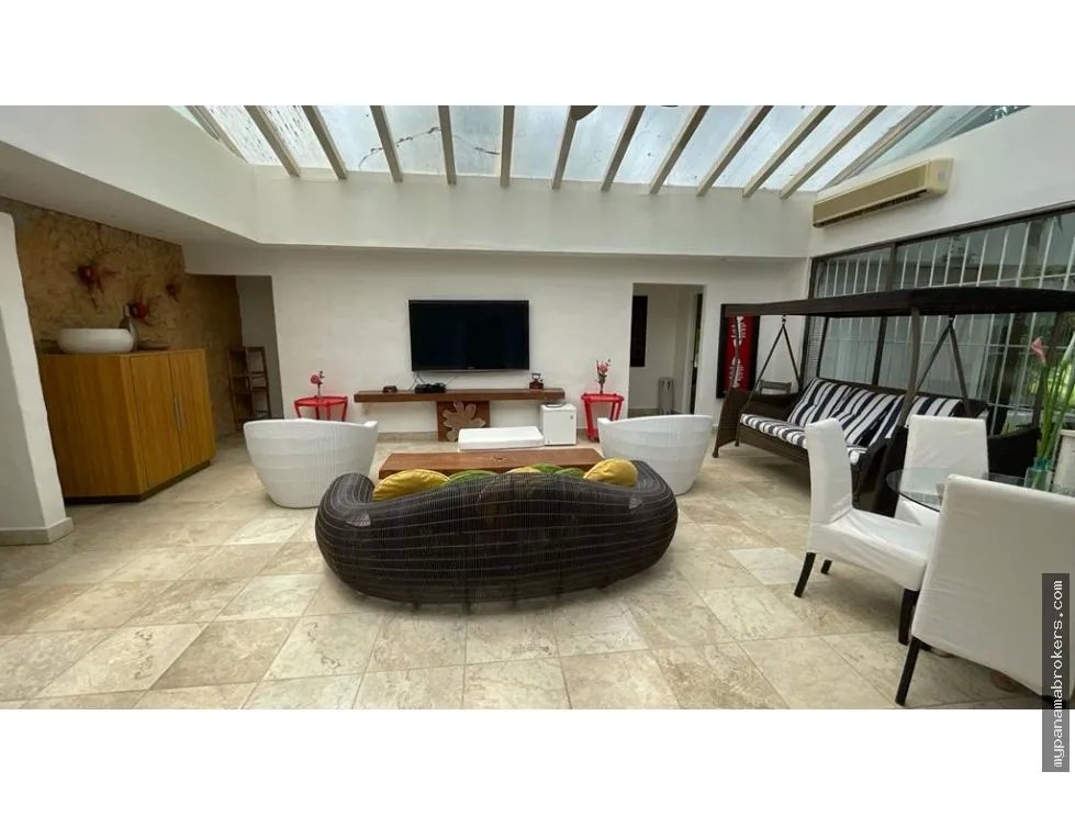 Se vende casa en punta barco, san carlos