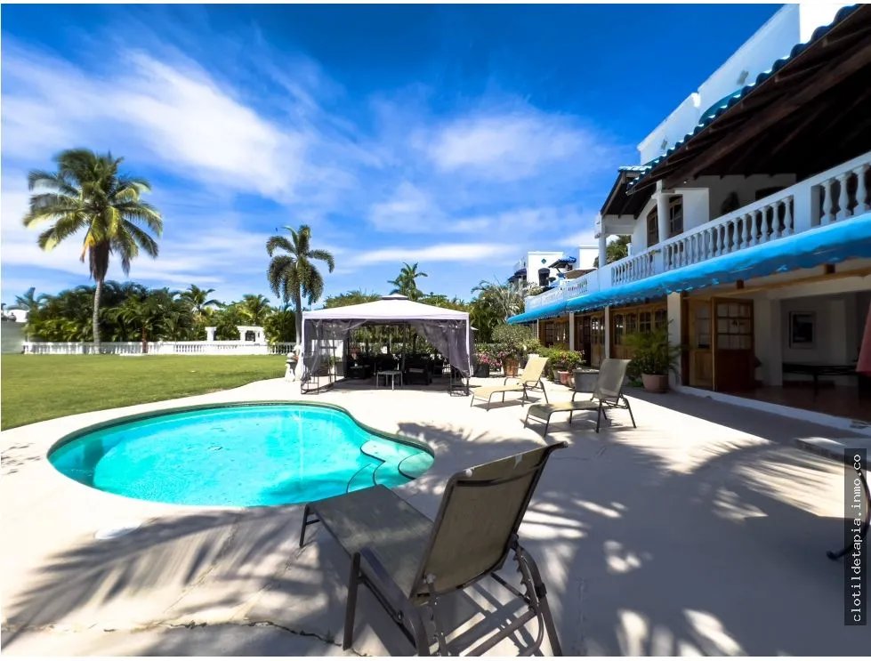 Se vende duplex frente al mar en playa blanca, río hato