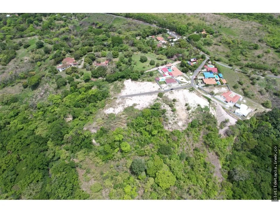 Se vende lote en costa esmeralda, san carlos