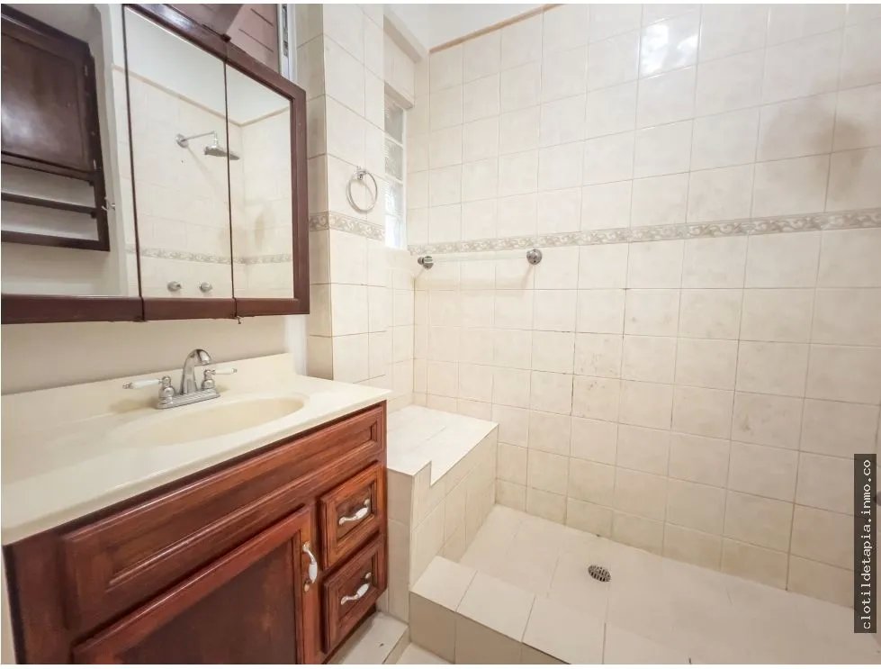 Venta de casa vacia en clayton, ancón