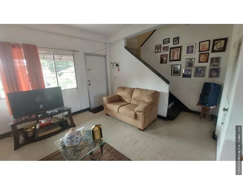 Venta de casa en el espinar, colón