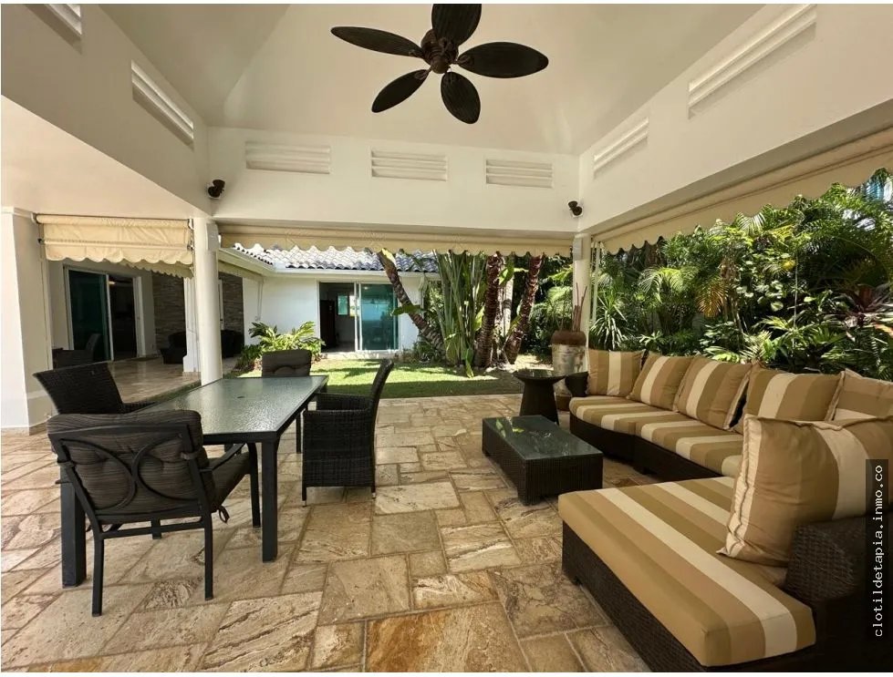 Venta y alquiler de casa frente al mar en bijao, río hato