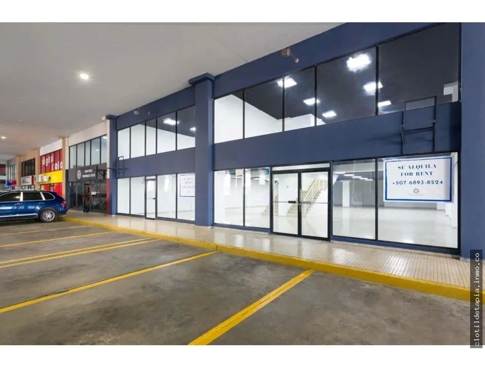 Se alquila local comercial en plaza agora en chanis, parque lefevre