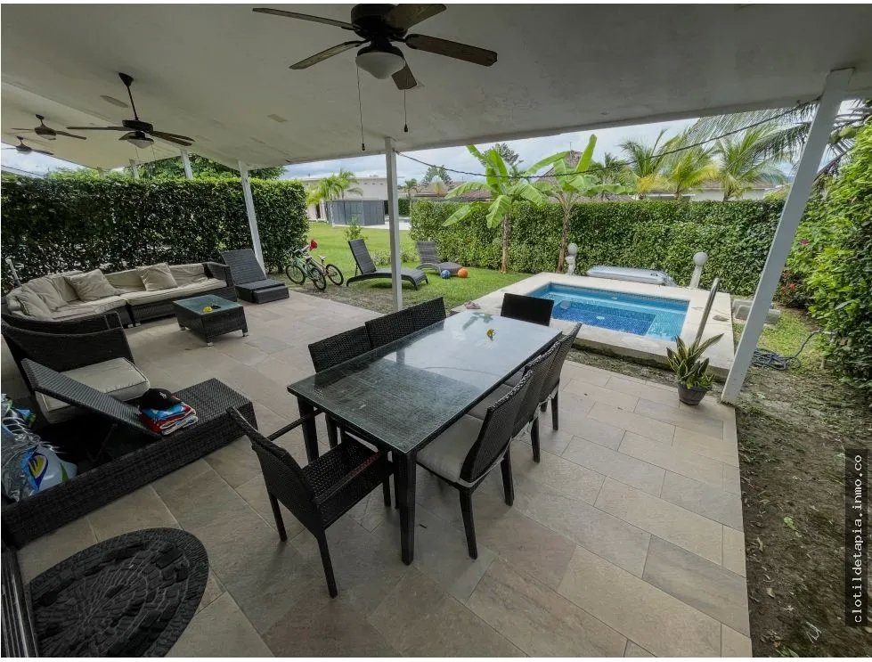 Se vende casa en coronado, chame