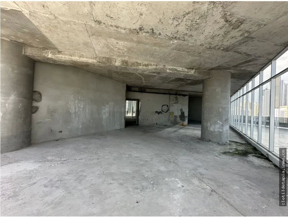 Se vende oficina en calle 50, bella vista