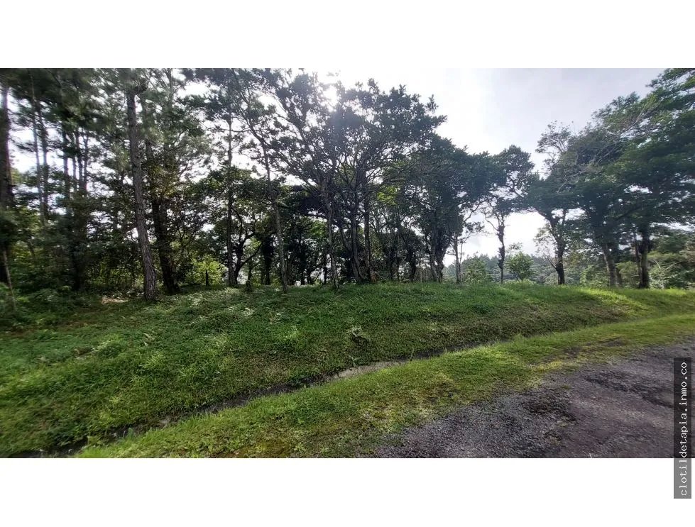 Se vende lote en altos del maría, chame