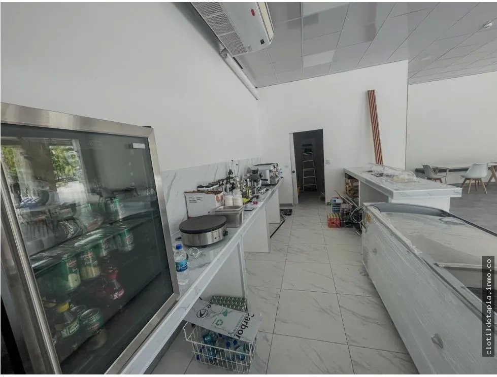 Se vende local comercial en playa blanca, río hato