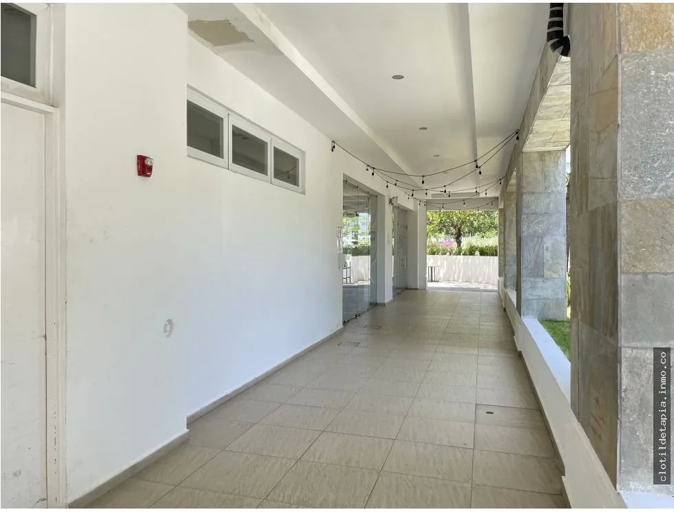 Se vende local comercial en town center, playa blanca