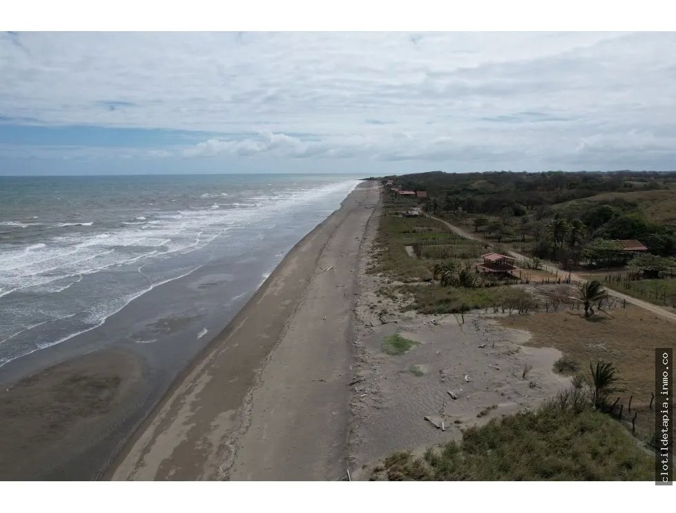 Se venden hectáreas en las tablas, los santos