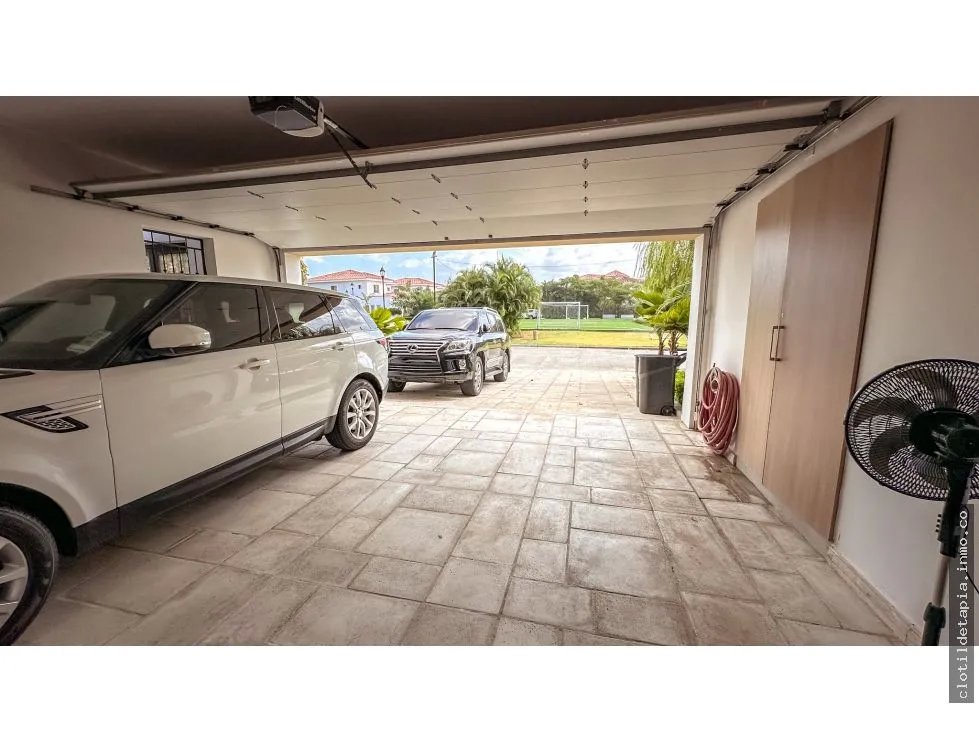 Se vende casa en fairway estates, santa maría