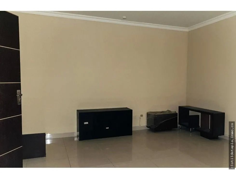 Se vende oficina en top tower, costa del este