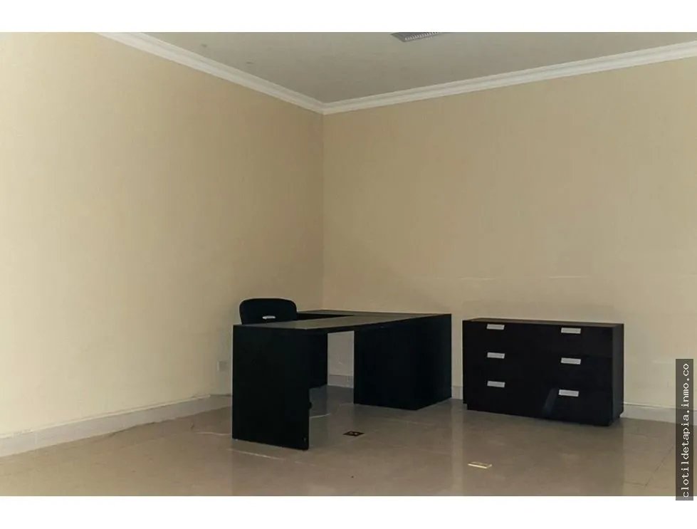 Se vende oficina en top tower, costa del este