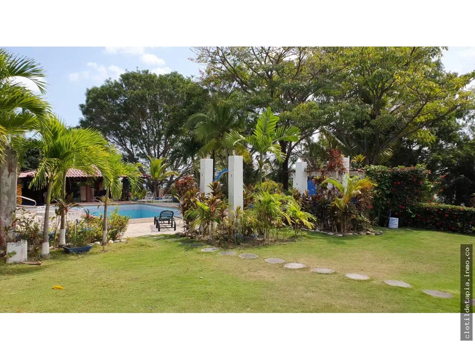 Se vende casa frente al mar en costa esmeralda, san carlos
