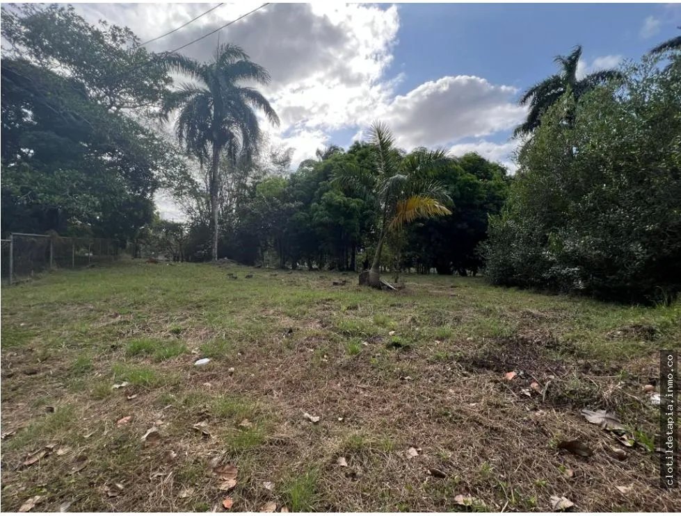 Se vende lote en albrook, ancón