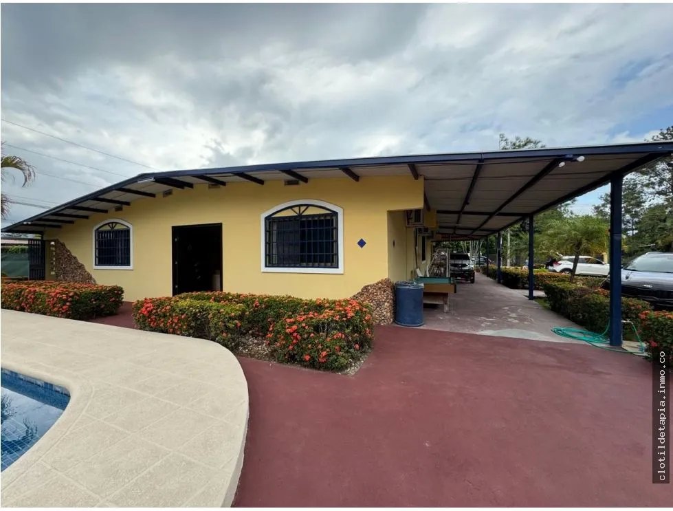 Se vende casa de playa en nueva gorgona, chame