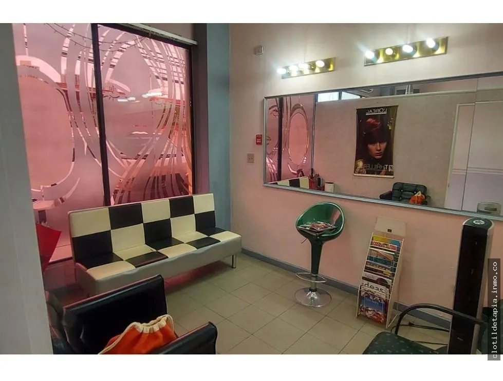 Se vende salón de belleza, condado del rey
