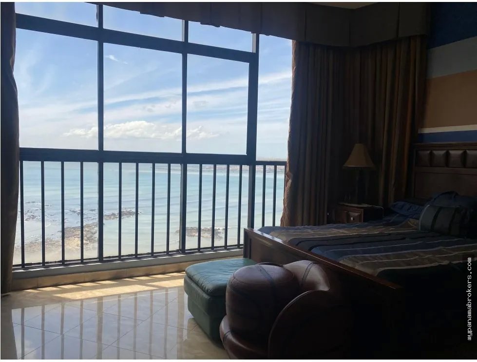 Venta de penthouse con línea blanca en marbella, panamá