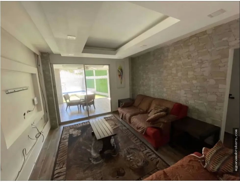 Venta de casa vacía en altos de panamá en ancón