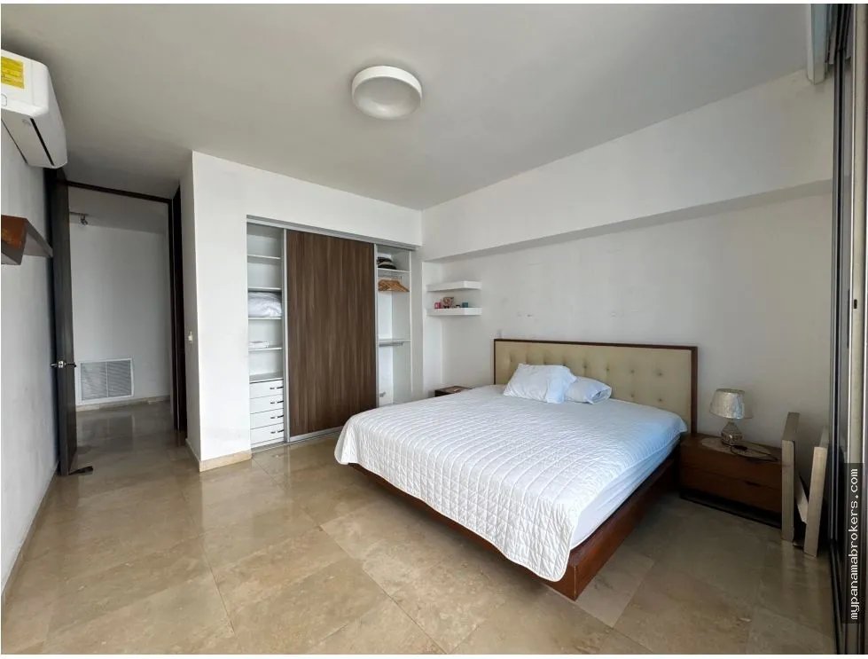Venta o alquiler de apartamento amoblado en punta pacífica, panamá