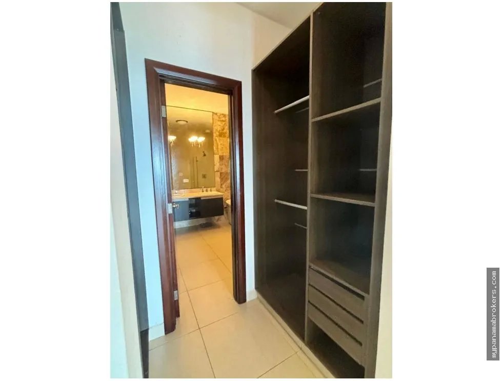 Venta de apatamento amoblado en ph rivage, ave. balboa