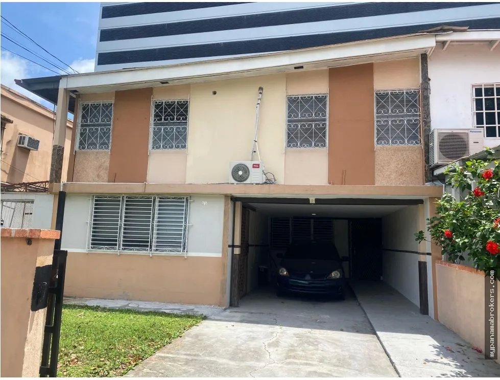 Venta de casa vacia de dos plantas en los angeles, bethania, panama