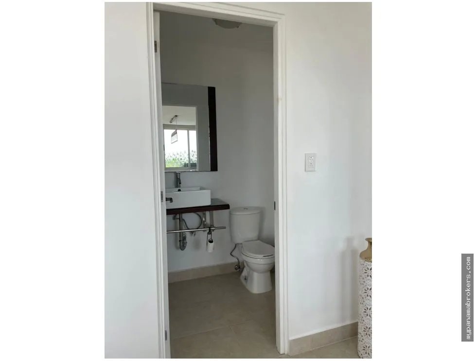 Alquiler de apartamento amoblado en clayton park i, ancón, panamá