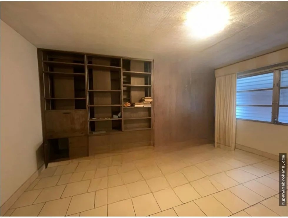 Venta de casa de esquina con terreno en obarrio, panamá