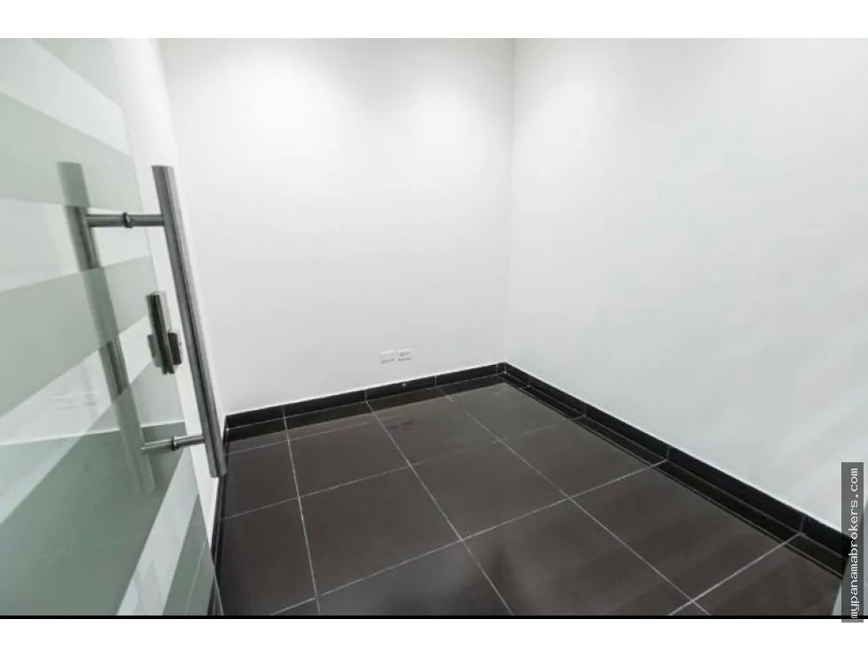 Venta de oficina amoblada en obarrio, panamá