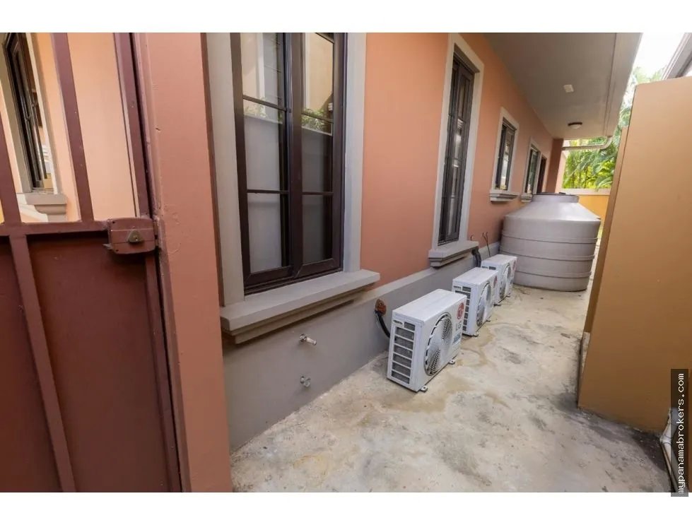 Venta de casa amoblada en residencial el doral, costa sur, panamá