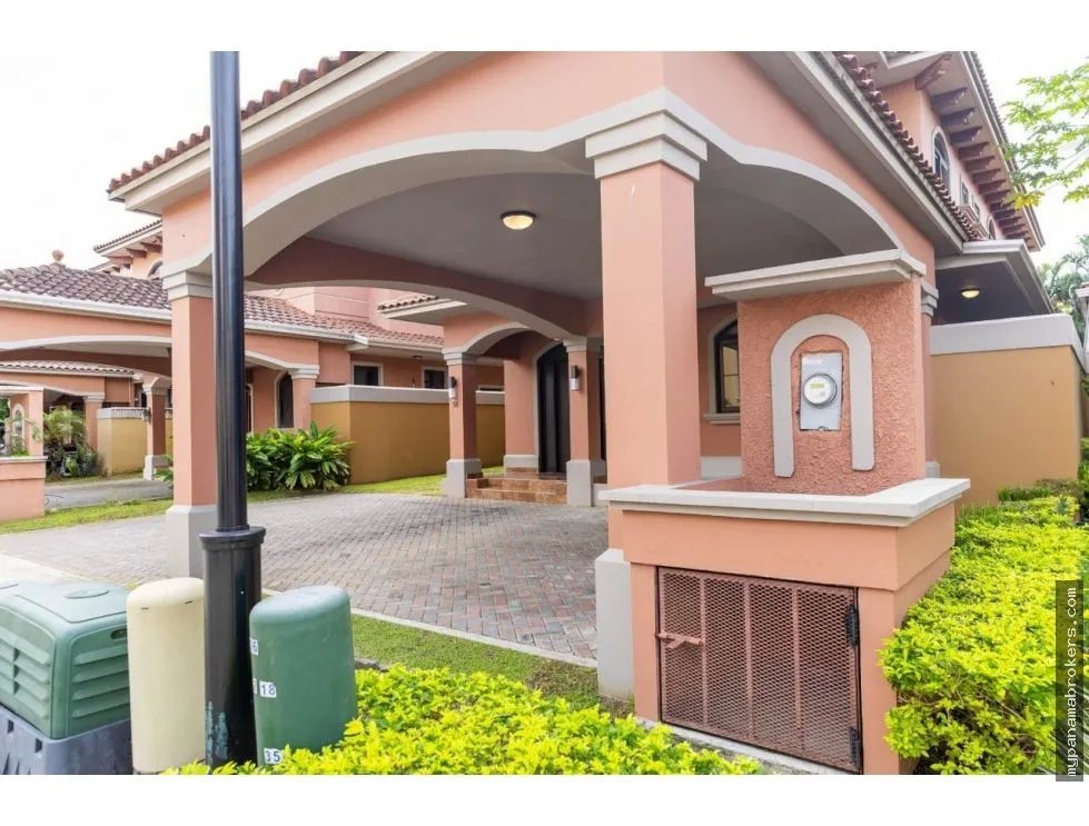 Venta de casa amoblada en residencial el doral, costa sur, panamá