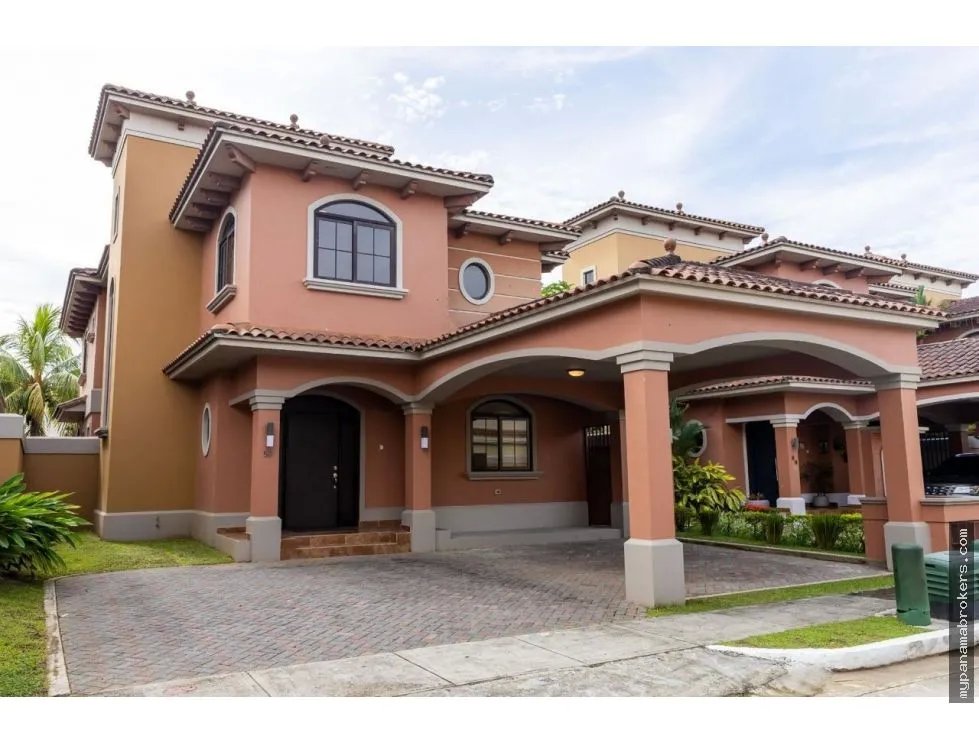 Venta de casa amoblada en residencial el doral, costa sur, panamá