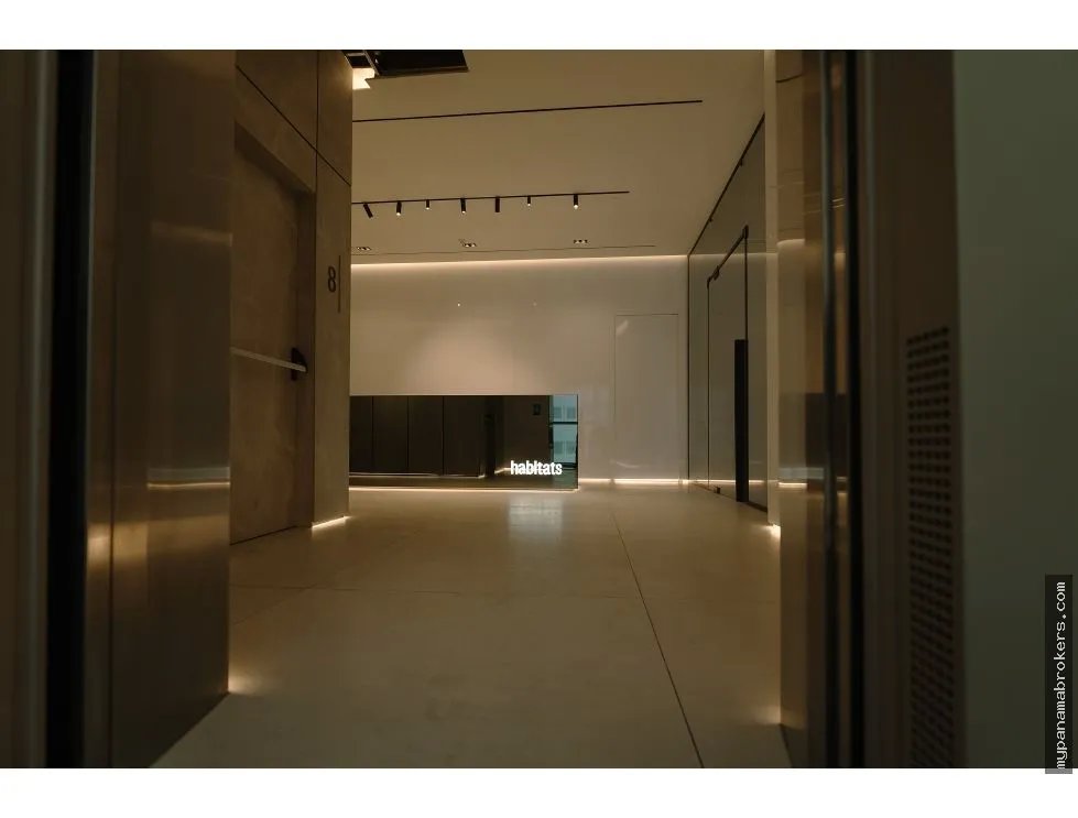 Venta de oficina en edificio armani, bella vista, panamá
