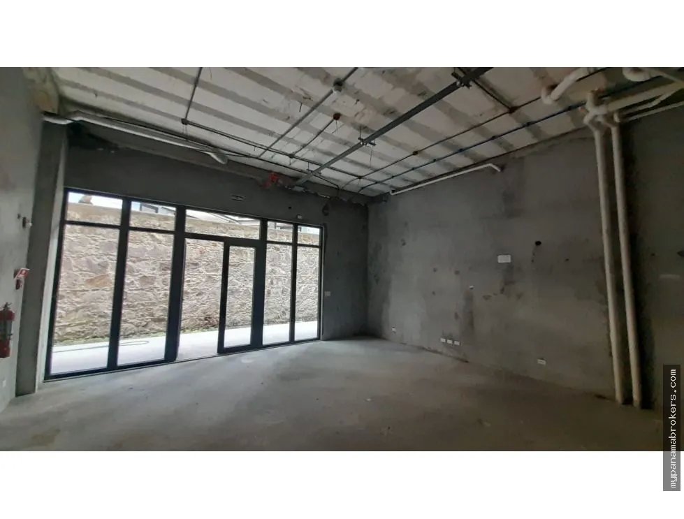 Alquiler de local comercial en la plazuela de alfaro, casco viejo