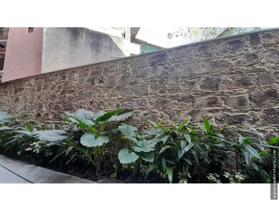 Alquiler de local comercial en la plazuela de alfaro, casco viejo