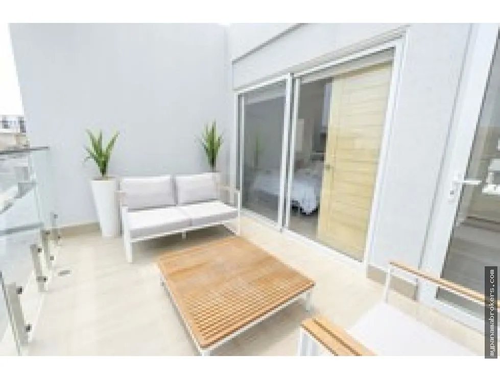 Venta de casa en the tides, playa caracol, chame