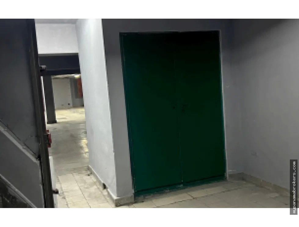 Alquiler de bodega en calidonia, via central españa