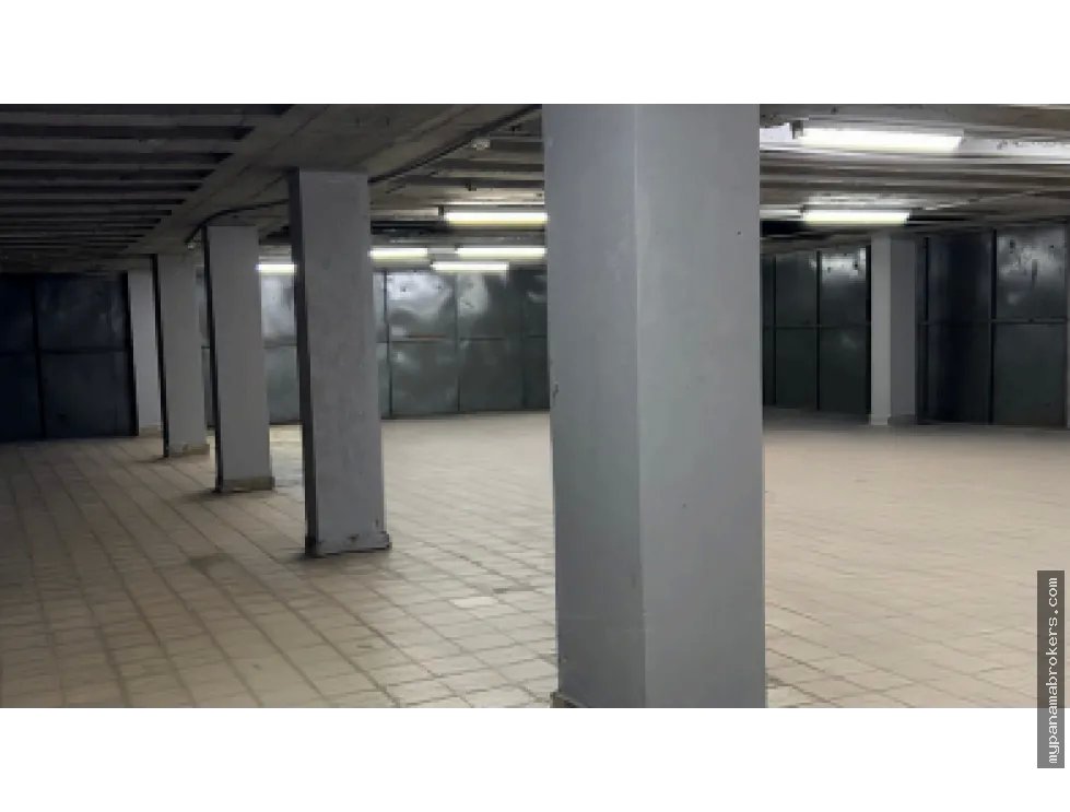 Alquiler de bodega en calidonia, via central españa