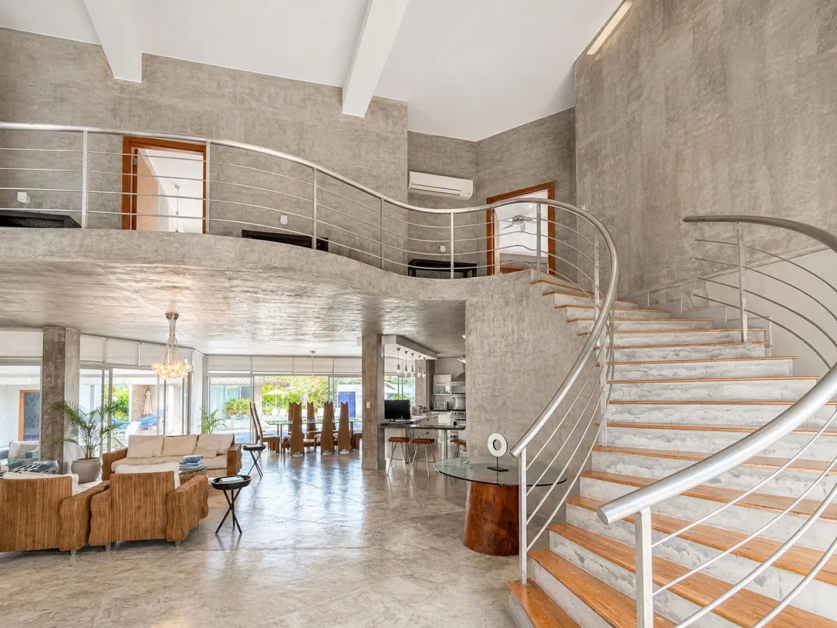 Casa de lujo en coronado panamá con amplio terreno y piscina