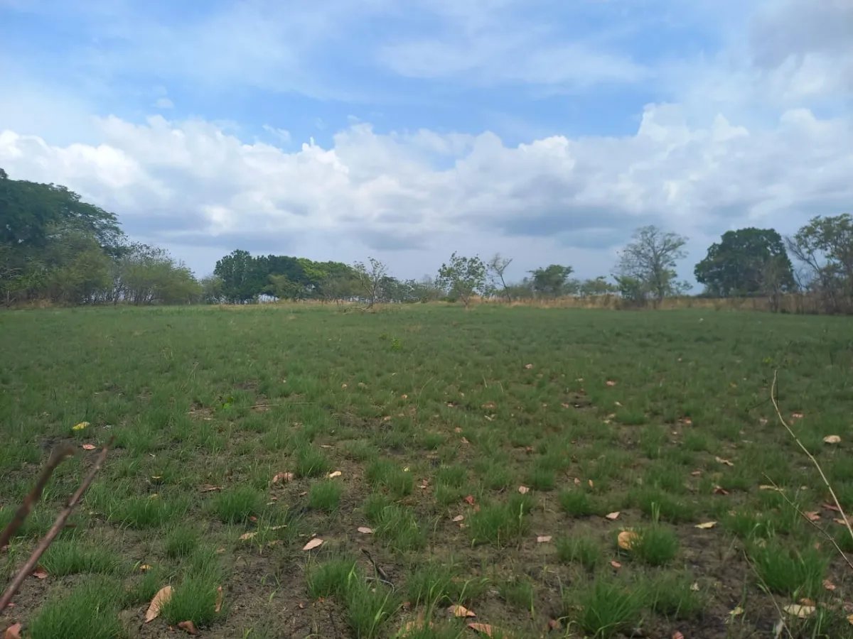 Venta de terreno en Antón