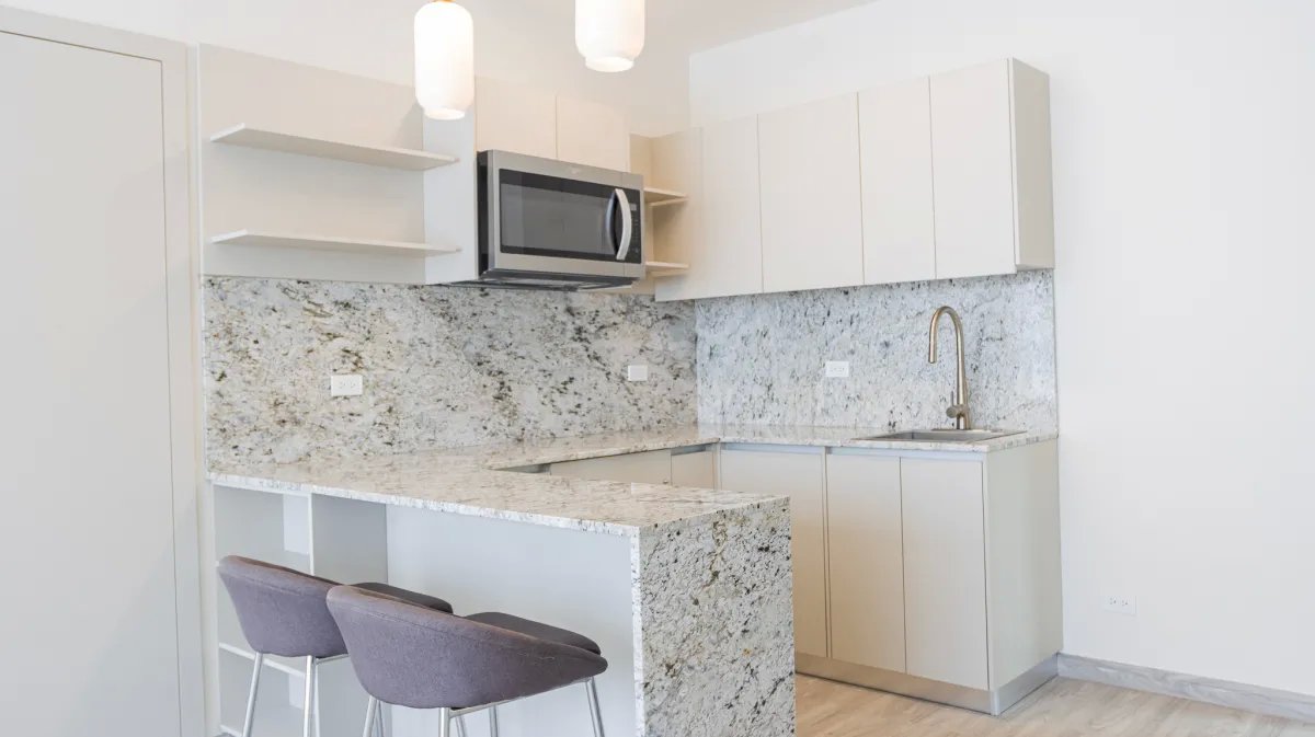 ¡ALQUILER DE APARTAMENTO AMOBLADO EN PH NUOVO BY ARMANI  BELLA VISTA!