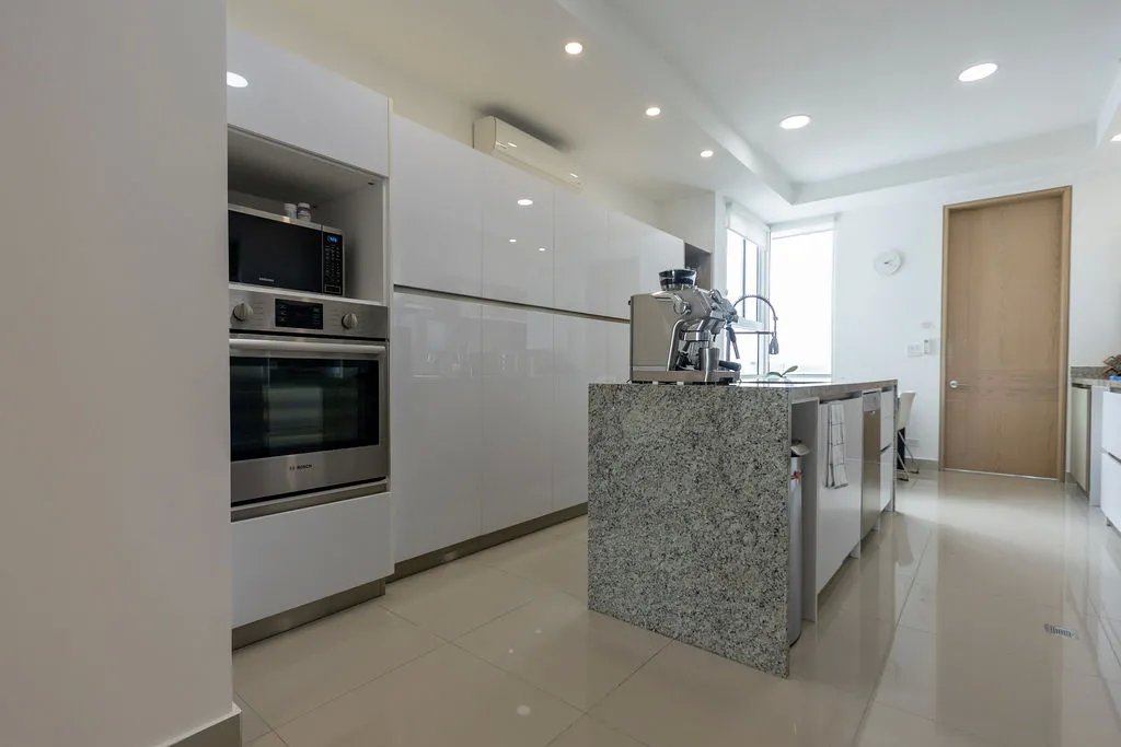Venta de casa con tres recámaras en Villa Zaita,