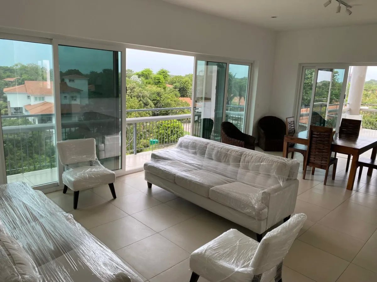 SE VENDE APARTAMENTO EN PUNTA BARCO