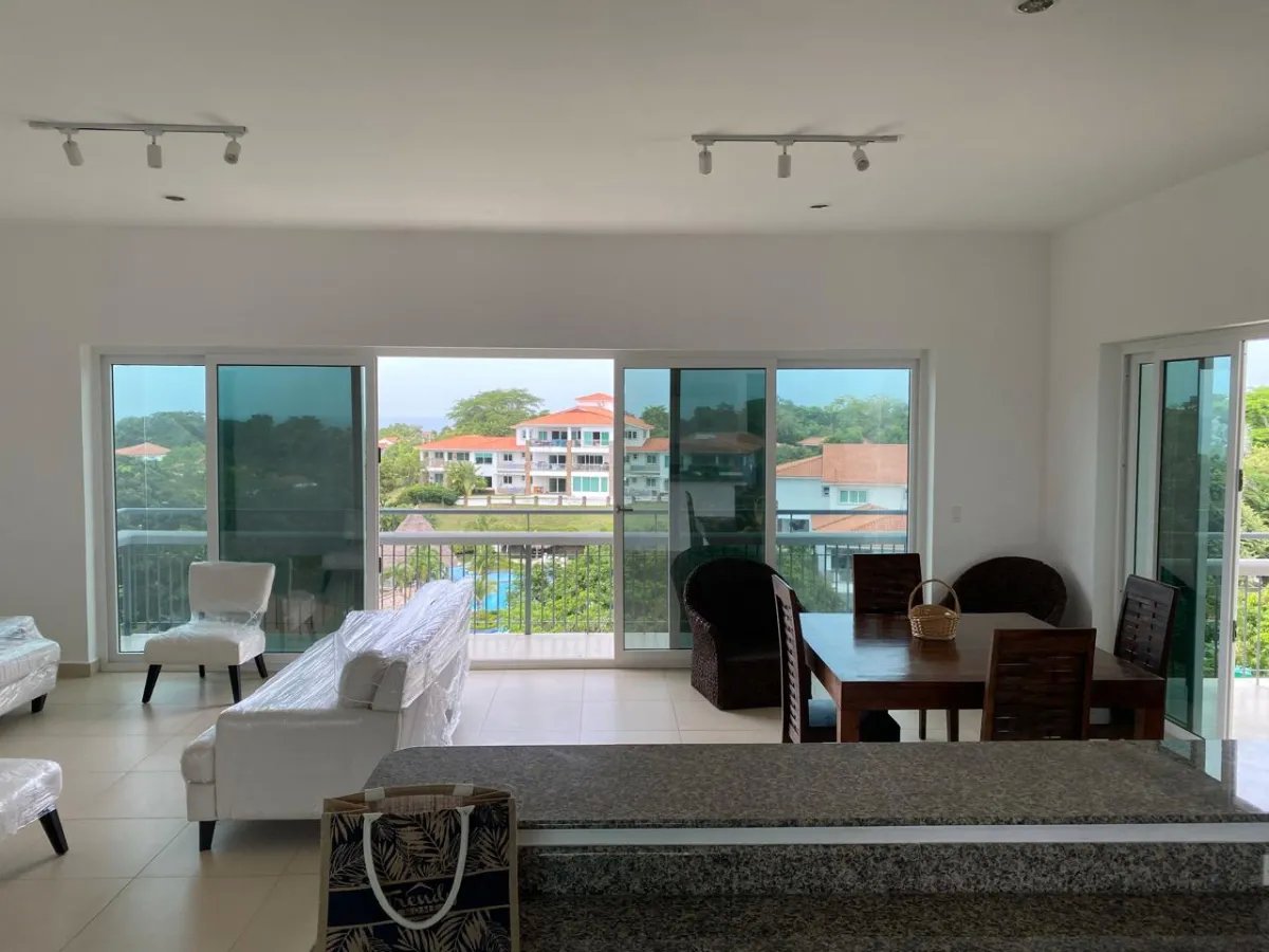 SE VENDE APARTAMENTO EN PUNTA BARCO